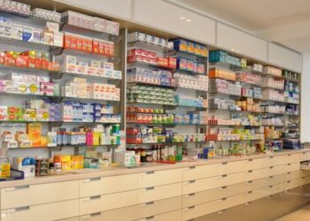 Internat la psihiatrie după ce a provocat scandal într-o farmacie