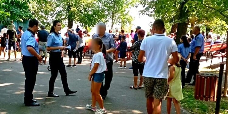 Activități de informare preventivă a cetățenilor în parcul Monument, Grădina Publică dar și pe strada Mihai Eminescu