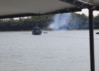 Ziua Marinei sărbătorită la Brăila în prezența a mii de brăileni și a oficialităților locale