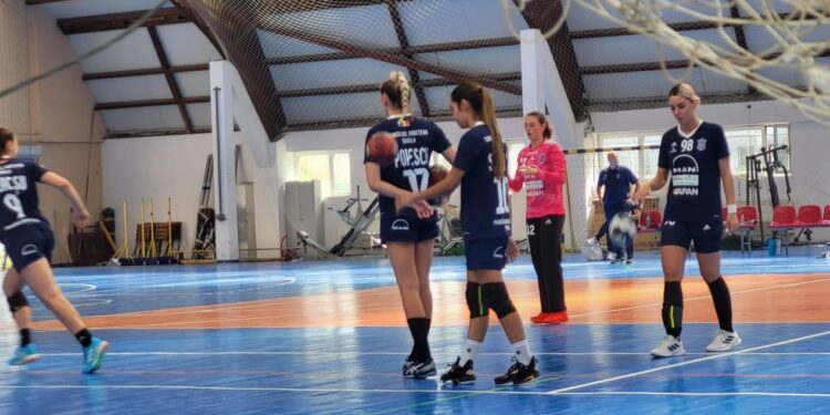 Echipa de Divizia A de la HC Dunărea Brăila a debutat cu o victoria la scor în deplasarea de la Spartac București