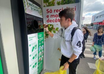 250 de brăileni s-au mobilizat să colecteze deșeuri în schimbul călătoriilor cu autobuzul în campania „Schimbă PET-ul cu biletul”