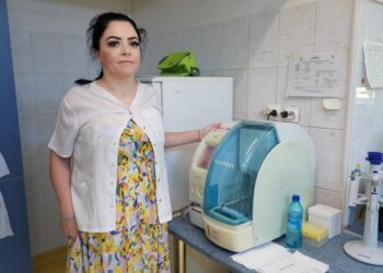 După ce a salvat sute de vieți, biochimistul brăilean Simona Enciu are acum nevoie de sprijinul nostru