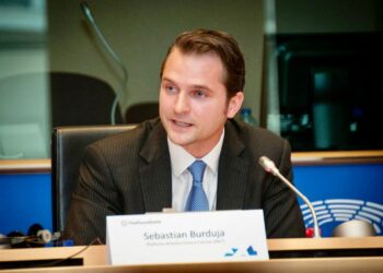 Proiectul de Hotărâre de Guvern pentru modificarea şi completarea Programului „Grantul pentru tineri cercetători REGELE CAROL I” intră în consultare publică