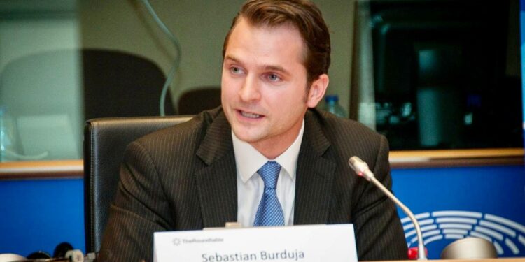 Proiectul de Hotărâre de Guvern pentru modificarea şi completarea Programului „Grantul pentru tineri cercetători REGELE CAROL I” intră în consultare publică