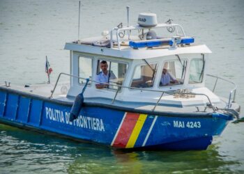 Bărbat de 69 de ani depistat de polițiștii de frontieră pescuind cu un prostovol pe malul drept al fluviului Dunărea