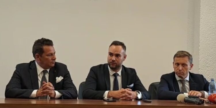 Fabrica TESLA care va produce la Brăila echipamente pentru stocarea energiei va crea circa 200 de locuri de muncă cu salarii la nivelul salariului mediu din Brăila