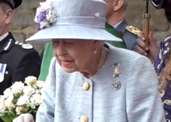Regina Elisabeta a II-a a Marii Britanii a murit