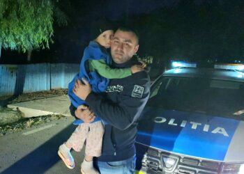 Copilă de 5 ani căutată de un sat întreg, alături de polițiști, jandarmi, pompieri și polițisti de frontieră. A fost găsită în jurul orei 0.15