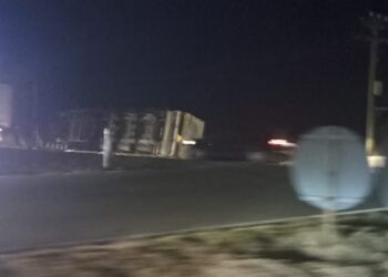 S-a răsturnat cu camionul pe Șoseaua Baldovinești