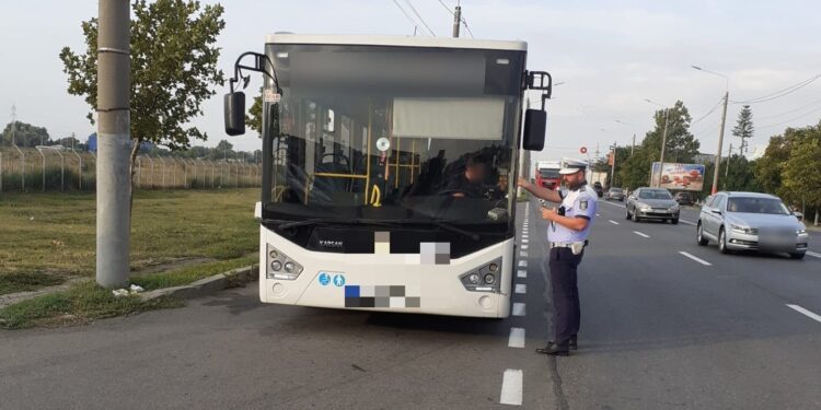 Șofer pe un autobuz de transport public de persoane depistat pozitiv la controlul cu aparatul drugtest