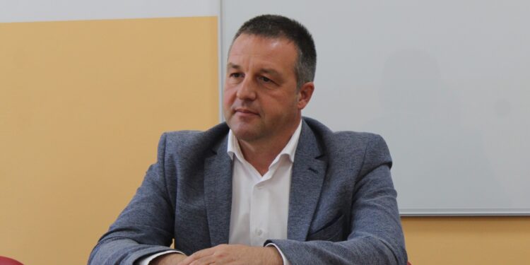 Video: Primarul Dragomir declară că primarii PSD din județ au renunțat la o parte din fondurile alocate localităților lor, ca să primească și Municipiul Brăila o sumă de bani la rectificarea bugetară