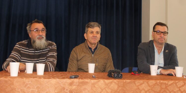 Caricaturistul Costel Pătrășcan își mută atelierul de lucru în Palatul Lyra. Muzeul Umorului face primii pași, la Palatul Lyra