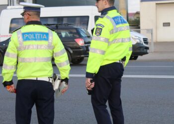 Video: Acțiune a polițiștilor de la Biroul rutier. Șofer pe microbuz de transport persoane, depistat sub influența alcoolului la volan
