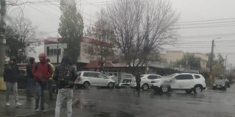 Accident pe Bulevardul Dorobanților la intersecția cu strada Cloșca