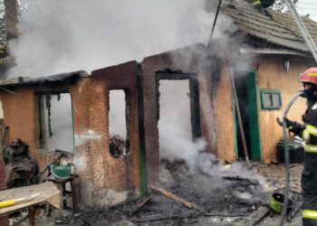 Intervenții ale pompierilor brăileni pentru lichidarea a două incendii