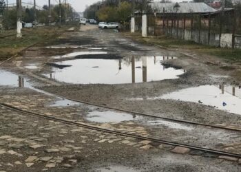 Cătălin Canciu: ”Sunt multe străzi în Brăila care suferă de indiferenţa administraţiei Dragomir. Iar ne aşteaptă o iarnă în care vom circula prin gropi, bălţi şi mocirlă”