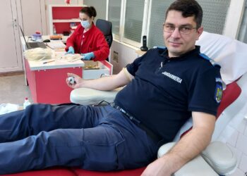 Jandarmii brăileni au donat sânge în cadrul campaniei naționale „Donează sânge! Salvează o viață”, inițiată de Patriarhia Română și la care Jandarmeria Română s-a alăturat