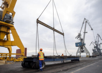 Portul Brăila va beneficia de 126,82 milioane de lei pentru integrarea în fluxul internațional de mărfuri