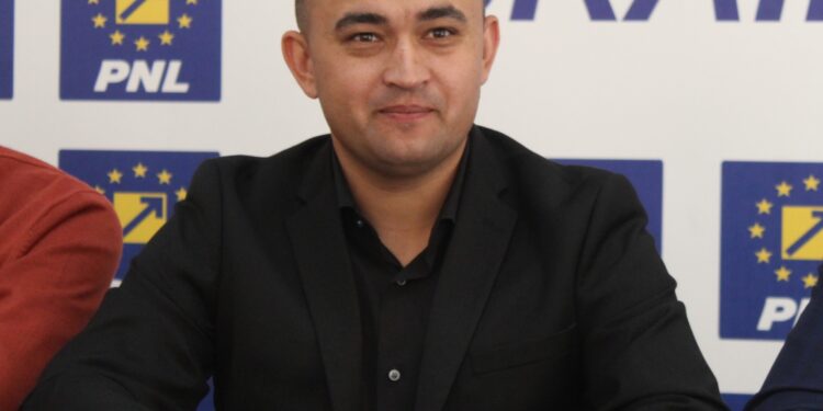 Deputatul PNL Alexandru Popa, după incidentul cu liftul de la Spitalul Județean: ”Îi cer public demisia managerului Delia Râșnoveanu și aștept ca președintele Consiliului Județean, Iulian Chiriac, să facă același lucru”