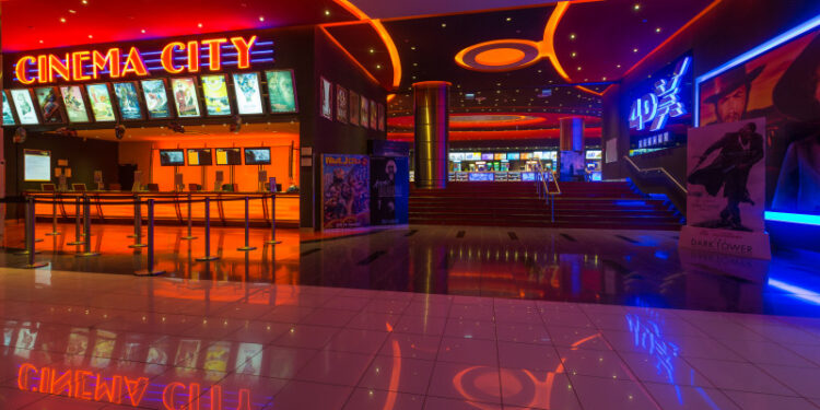 Creditorii Cineworld iau în calcul vânzarea lanţului de cinematografe Cinema City