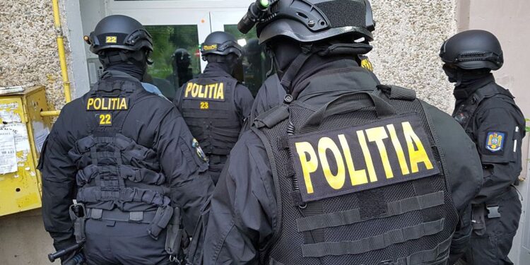 Un brăilean de 21 de ani cercetat sub control judiciar pentru proxenetism. Îi asigura ”clienți” unei tinere de 16 ani și a obținut foloase patrimoniale de pe urma practicării prostituției de către minoră
