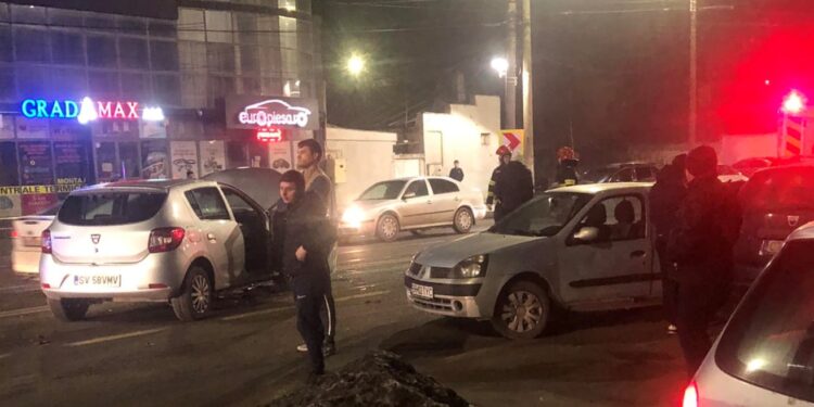 A pierdut controlul volanului și a intrat pe contrasens, tamponându-se cu un alt autoturism, care circula regulamentar pe Bulevardul Dorobanților