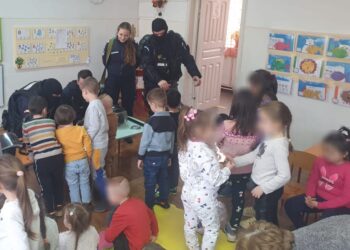 Jandarmii brăileni alături de peste 200 de preșcolari și elevi în cadrul programului ”Școala altfel”