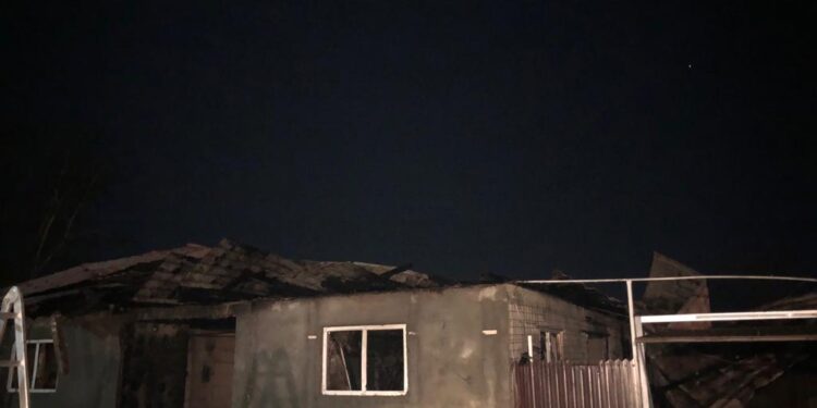 Opt incendii în weekend în județul Brăila. Un bărbat din Oancea mort în incendiu. O casă din Gropeni a ars în totalitate