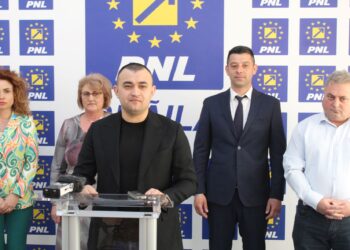 PNL Brăila are începând de astăzi doi deputați, prin venirea deputatului George Paladi, iar doi primari aleși pe listele PSD au anunțat că vor candida din partea liberalilor în 2024