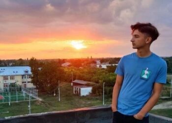 Alături de tânărul Nicu Ifrim, fotbalist la AFC Urleasca