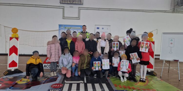 Activitate de educație rutieră cu elevii școlii gimnaziale din comuna Tufești