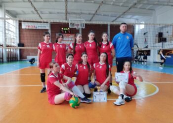 Echipa de fete de la Scoala Gimnaziala Ion Bancila s-a clasat pe locul 2 la faza regionala a ONSS la volei fete de gimnaziu