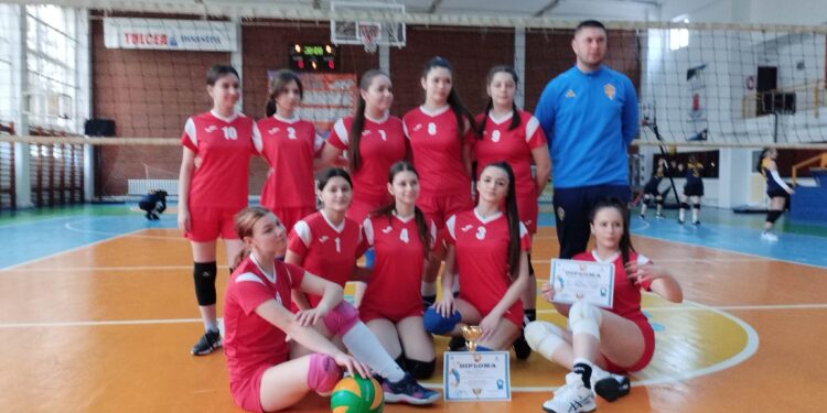 Echipa de fete de la Scoala Gimnaziala Ion Bancila s-a clasat pe locul 2 la faza regionala a ONSS la volei fete de gimnaziu