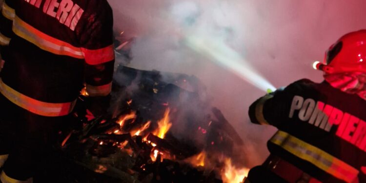 Intervenții ale pompierilor brăileni pentru asanare de muniție, stingerea unui incendiu și asigurare zonă