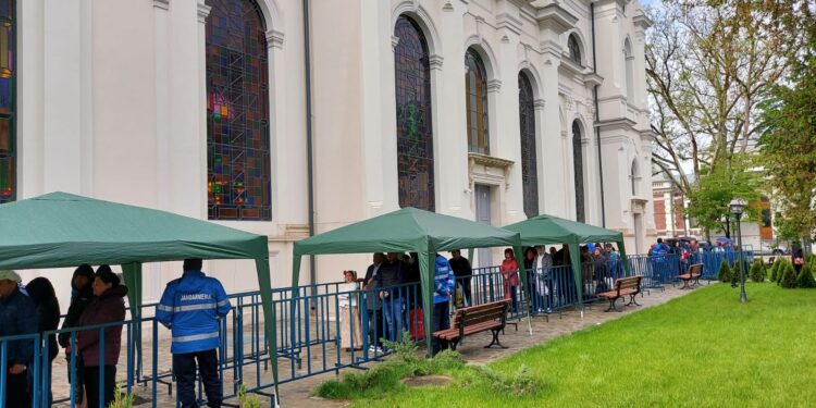 Mii de credincioși sunt așteptați la Izvorul Tămăduirii. Jandarmii brăileni vor asigura măsurile de ordine publică