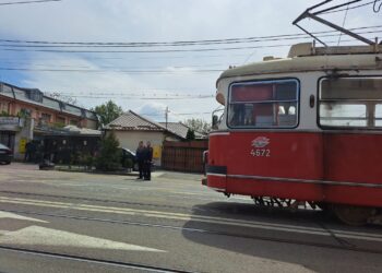 Accident pe Bulevardul Dorobanților, după intersecția cu strada Apollo