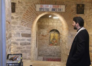 Mii de credincioși au venit la Biserica Greacă, la Izvorul Tămăduirii