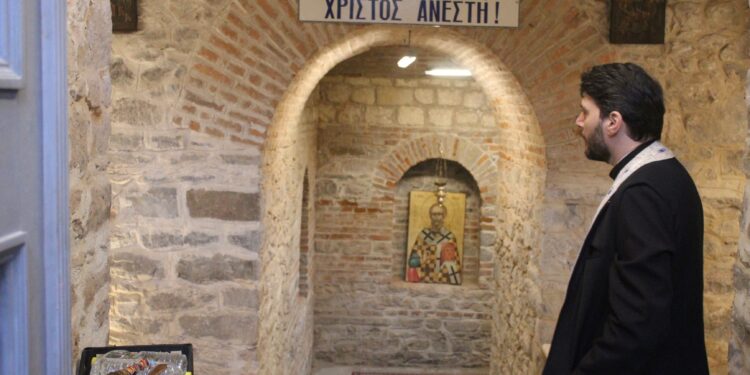 Mii de credincioși au venit la Biserica Greacă, la Izvorul Tămăduirii