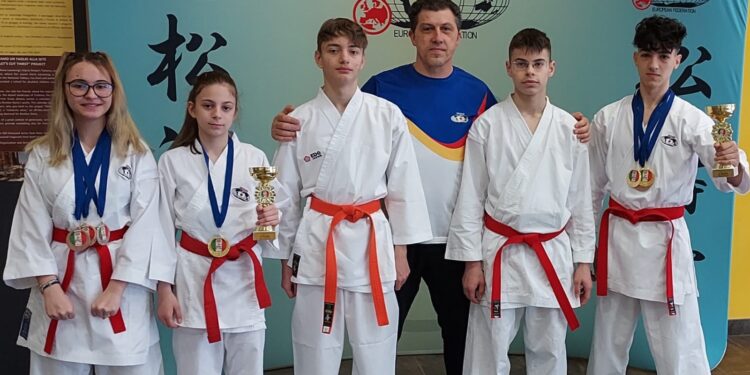 Karateka brăileni din nou pe podium la Cupa și campionatul European de Karate Shotokan