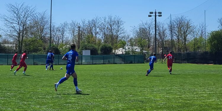 Victorii confortabile pentru favorite în prima etapă din play-off-ul Ligii a 4-a