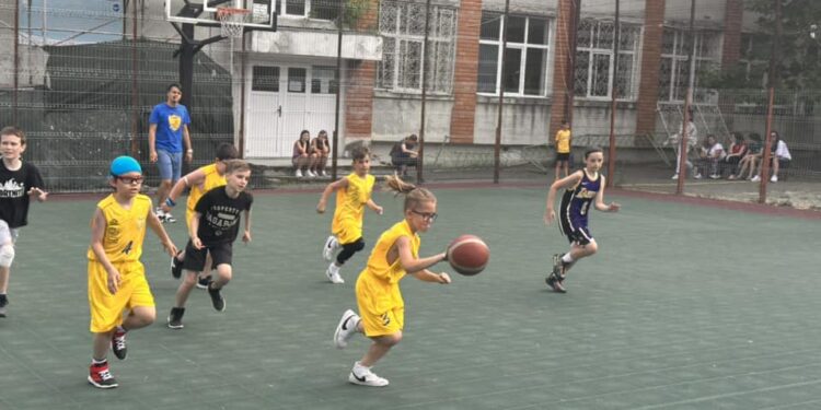 Cuza Pirates Brăila participă cu trei echipe la Competiția Sportivă Națională U10 și U12 care se va desfășura la Costinești în perioada 18 iunie – 1 iulie