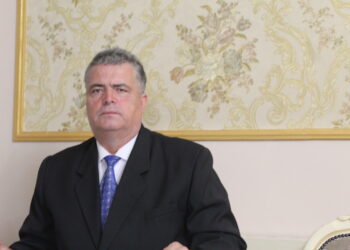 Alexandru Micu acuză managementul defectuos de la ECO SA pentru situația în care a ajuns astăzi societatea. Acesta spune că a fost revocat din funcția de director la aceasta societate pentru că a îndrăznit să dea Primăria Brăila în judecată