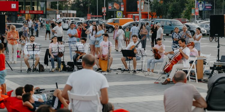 Expediția muzicală „La La Play” trece Prutul și ajunge și la Brăila