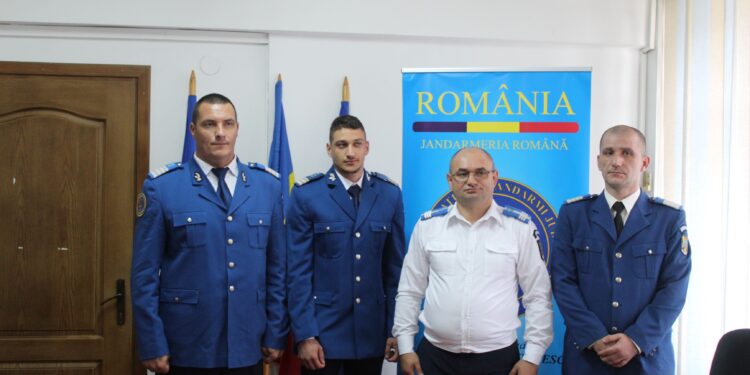 Trei subofițeri de jandarmi avansați în grad înainte de termen