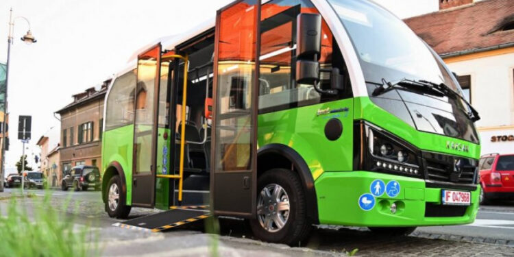 Proiect pentru achiziționarea a 33 de microbuze electrice pentru transportul elevilor din 33 de UAT-uri din județul Brăila