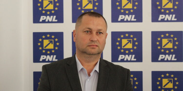 Liberalii l-au anunțat astăzi pe subprefectul Adin Boboc drept candidat la Primăria Ianca, la alegerile locale din anul 2024