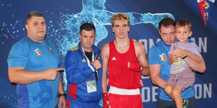 Suvache și Grigorie, legitimați la CSM Brăila, boxează astăzi în semifinalele CE de box pentru juniori