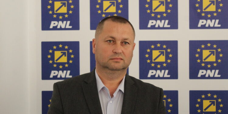 Adin Boboc (PNL): Cu sprijinul fostului premier Nicolae Ciucă, am reuşit să obţin pentru Ianca 6 milioane lei pentru înfiinţare reţea gaze în satul Perișoru