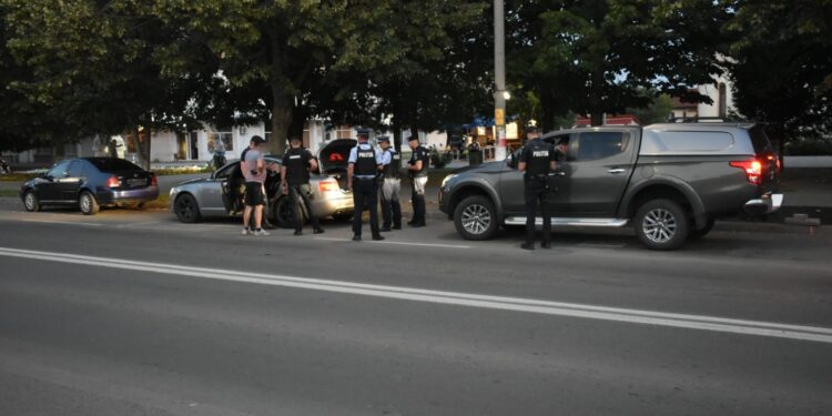 Poliţiştii brăileni, sprijiniți de jandarmi, au fost prezenți în stradă în cadrul acțiunii BLOCADA