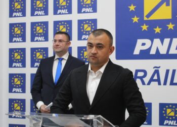 Deputatul Alexandru Popa despre dorința primarului de a acorda titlul de Cetățean de onoare al municipiului Brăila europarlamentarului Mihai Tudose: „Un PSD-ist mic îl premiază pe șefu’, ca să-i arate cât de slugarnic și de obedient este”.
